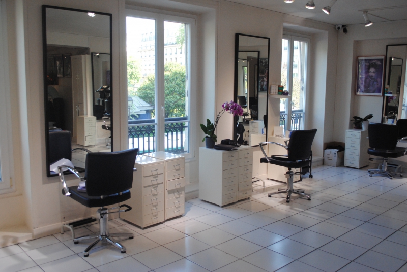 salon-coiffure-PEONE-min_floor-home-office-property-living-room-room-781228-pxhere.com